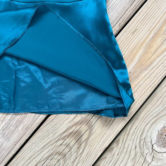 Banana Republic Turquoise 100% Silk Sleeveless Blouse Size 8. NEW - Picture 4 of 7